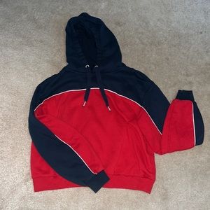 H&M Women’s Red White Blue Cropped Hoodie Sweatshirt Size Medium